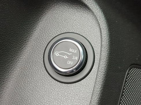 Used 2025 Buick Envista Avenir image 24