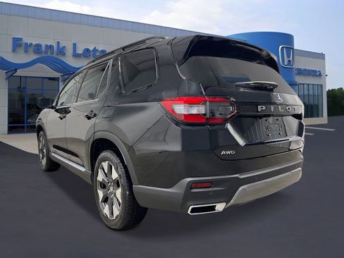 New 2026 Honda Pilot Touring image 3