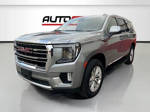 Used 2023 GMC Yukon SLT w/ SLT Premium Package AWD/4WD image 3