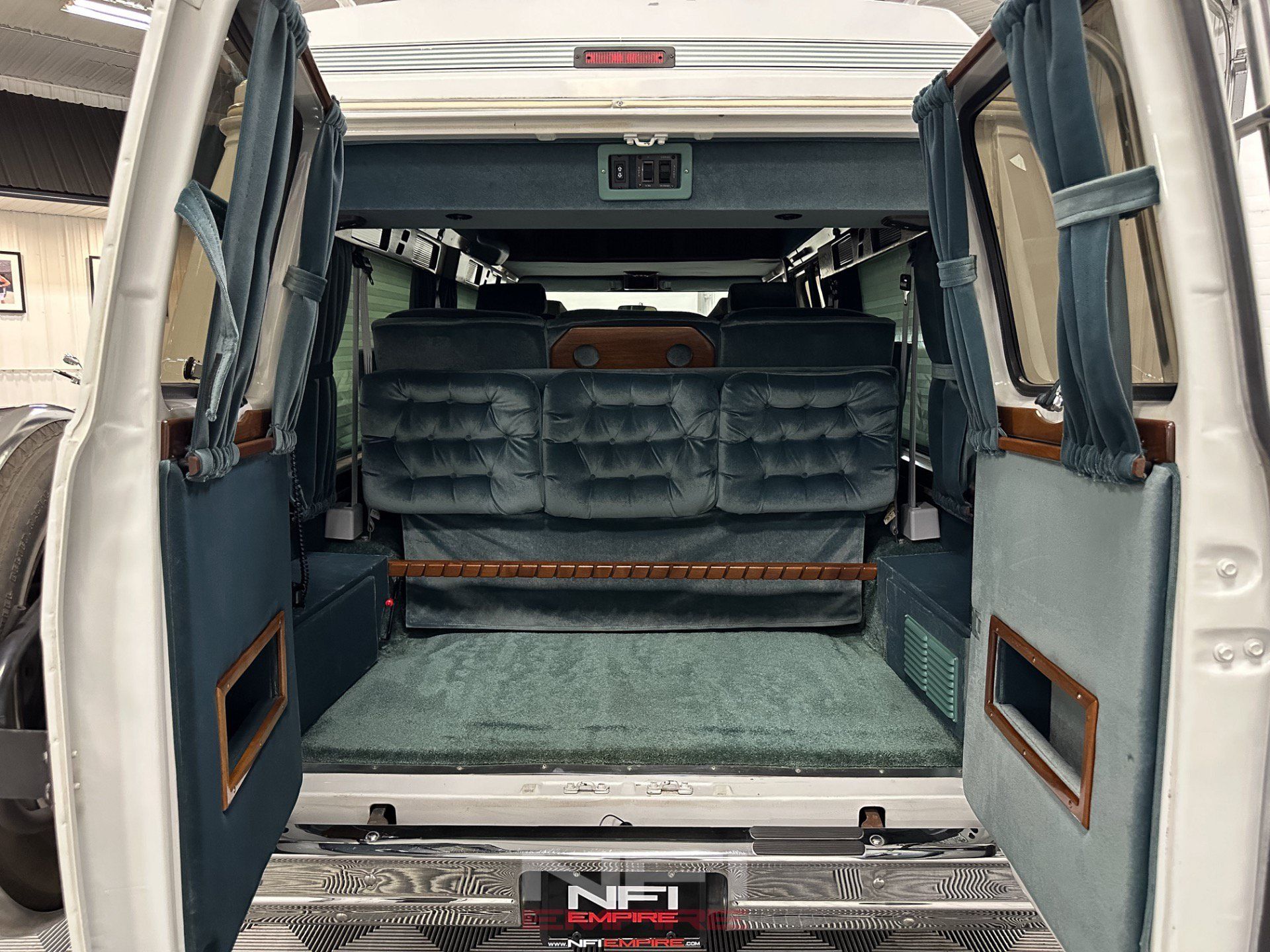 Used 1992 Chevrolet G20 RWD image 42