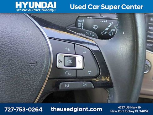 Used 2016 Volkswagen Golf S FWD image 27