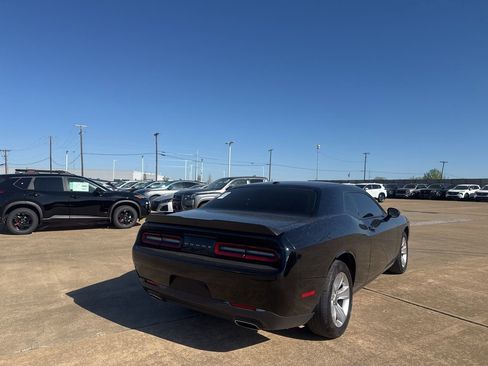 Used 2023 Dodge Challenger SXT image 21
