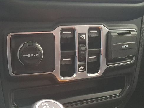 Certified 2023 Jeep Wrangler Unlimited Sport image 25