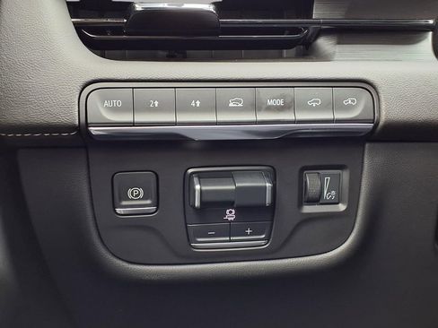 Used 2024 Cadillac Escalade Sport w/ LPO, ONYX Package AWD/4WD image 18