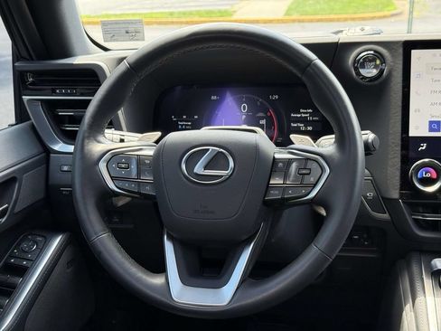 Used 2024 Lexus GX 550 AWD/4WD image 9
