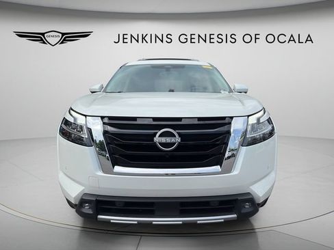 Used 2022 Nissan Pathfinder Platinum w/ Cargo Package FWD image 2