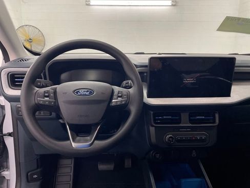 New 2025 Ford Maverick XLT image 8