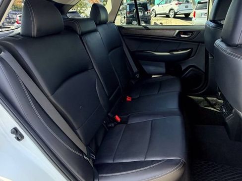 Used 2018 Subaru Outback 2.5i Limited AWD/4WD image 28
