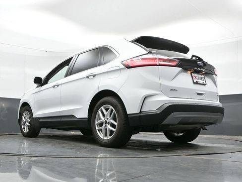 Used 2024 Ford Edge SEL AWD/4WD image 45