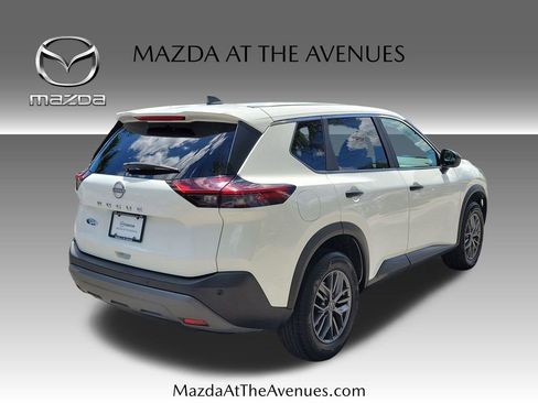 Used 2023 Nissan Rogue S FWD image 4