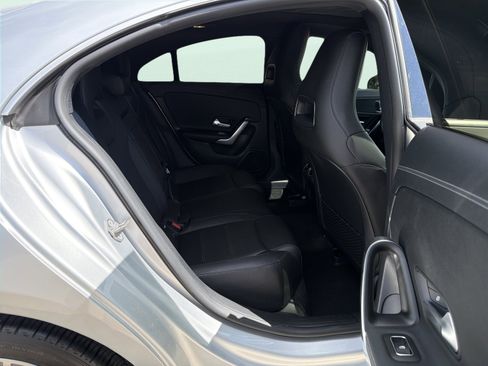 Used 2020 Mercedes-Benz CLA 250 image 31