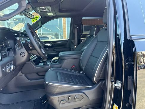Used 2025 GMC Sierra 1500 AT4X AWD/4WD image 9
