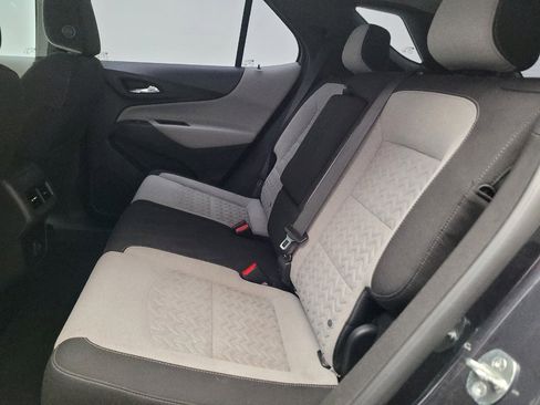 Used 2022 Chevrolet Equinox LS AWD/4WD image 18