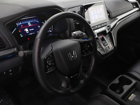 Used 2023 Honda Odyssey Elite image 25