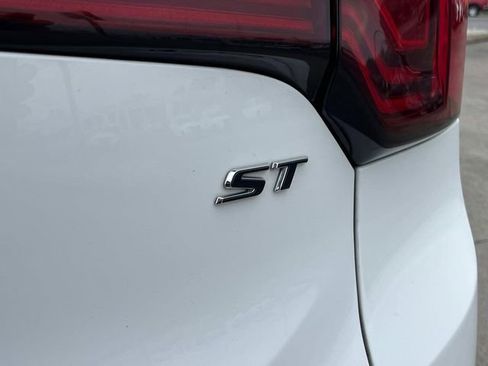 Used 2024 Buick Encore GX Sport Touring w/ Comfort Package image 38