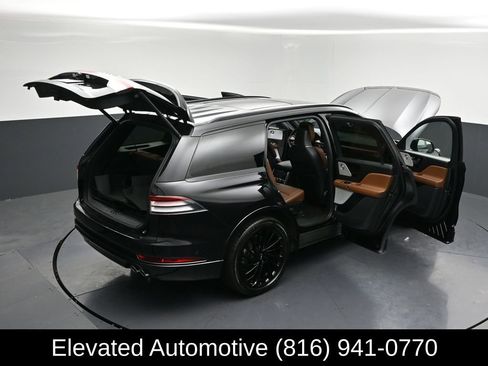 Used 2023 Lincoln Aviator Reserve w/ Equipment Group 201A AWD/4WD image 40