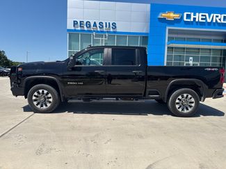 Used 2022 Chevrolet Silverado 2500 Custom w/ Custom Convenience Package AWD/4WD video 2