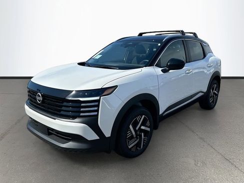 New 2026 Nissan Kicks SV w/ Cold Weather Package FWD image 3