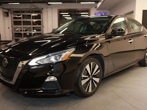 Used 2022 Nissan Altima 2.5 SV image 3