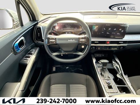 New 2026 Kia Sorento LX FWD image 15