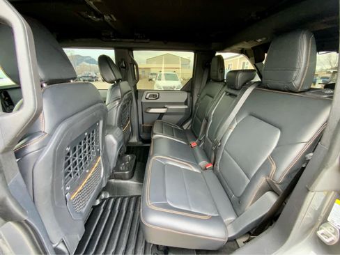 Used 2022 Ford Bronco Badlands image 24