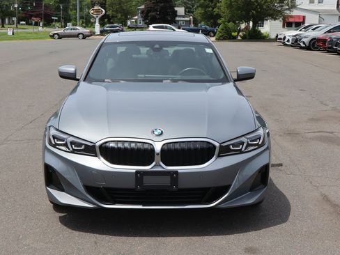 Used 2024 BMW 330i xDrive Sedan w/ Premium Package AWD/4WD image 2