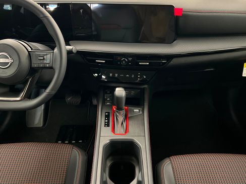 New 2026 Nissan Kicks SR w/ Cold Weather Package image 13