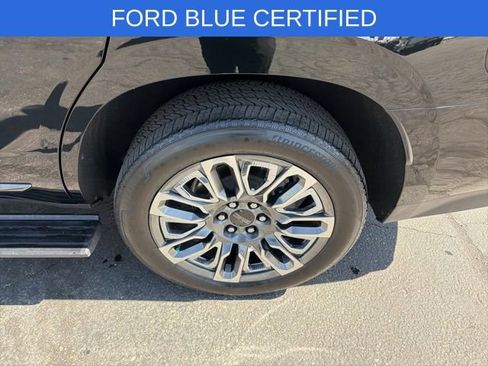 Used 2023 GMC Yukon Denali Ultimate AWD/4WD image 29