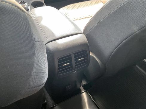 Used 2020 Ford Escape SE FWD image 10