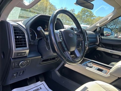 Used 2021 Ford Expedition Platinum image 10