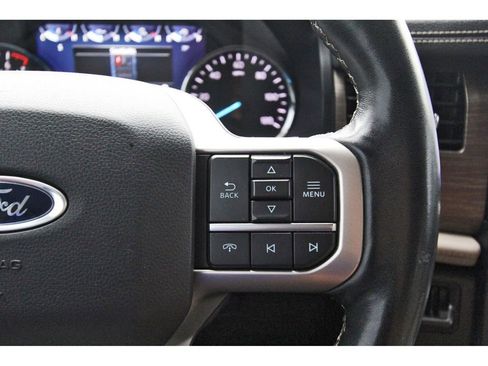 Used 2023 Ford Expedition Limited image 17