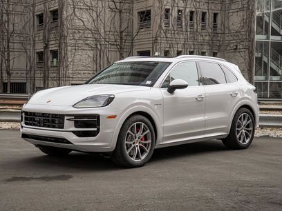 New 2025 Porsche Cayenne S