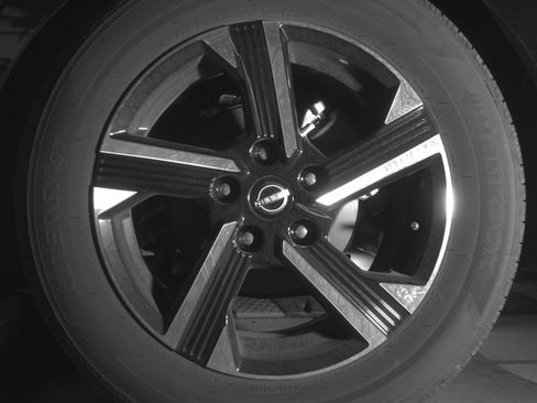 Used 2025 Nissan Sentra SV FWD image 14