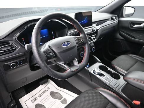 Used 2025 Ford Escape ST-Line AWD/4WD image 13