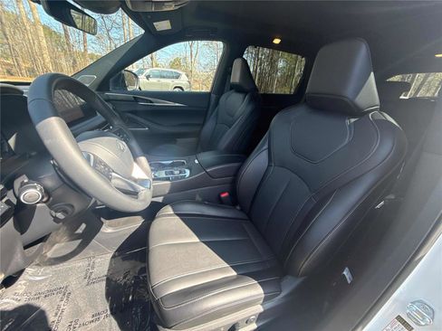 Certified 2025 INFINITI QX60 Luxe w/ Black Edition image 10