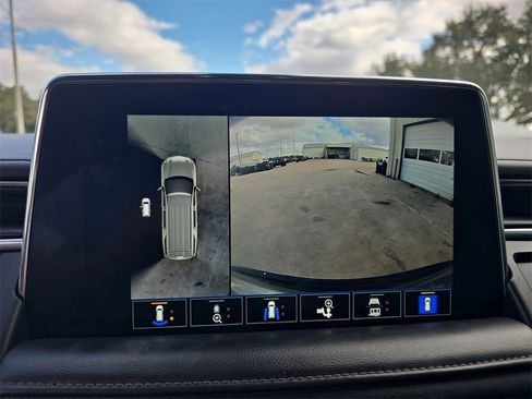 Used 2022 Chevrolet Tahoe Z71 w/ Z71 Off-Road Package image 23