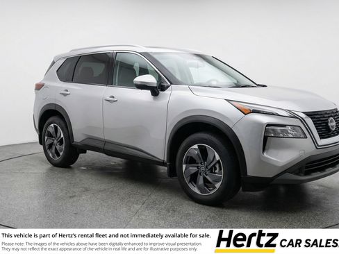 Used 2025 Nissan Rogue SV image 1
