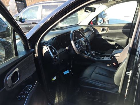 Certified 2023 Kia Sorento S w/ Panoramic Sunroof Package image 4