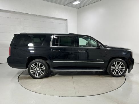 Used 2020 GMC Yukon XL Denali w/ Open Road Package AWD/4WD image 44