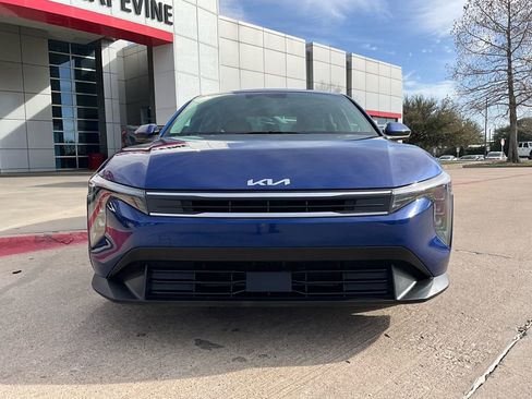 Used 2025 Kia K4 LXS image 3