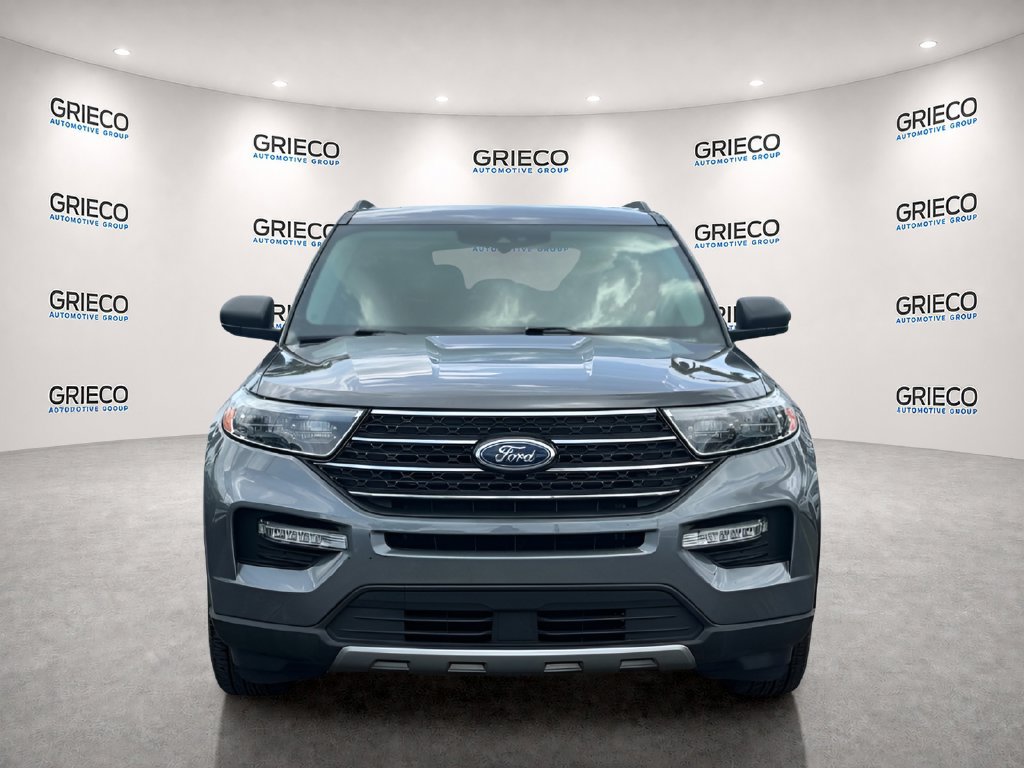 Used 2023 Ford Explorer XLT w/ Equipment Group 202A RWD image 2
