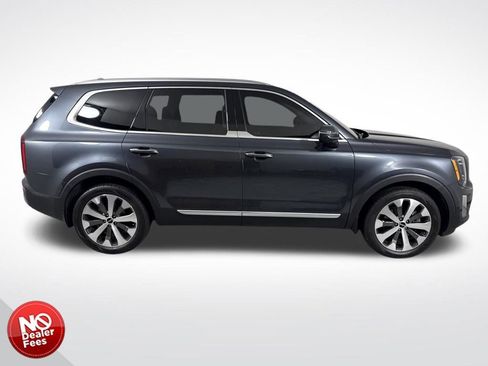 Used 2022 Kia Telluride S image 2