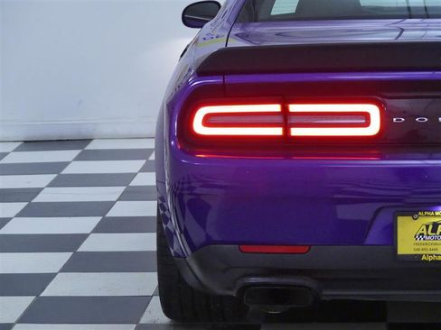 Used 2019 Dodge Challenger SRT Hellcat Redeye image 26
