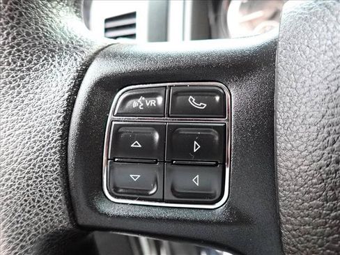 Used 2016 RAM 1500 Classic SLT AWD/4WD image 15