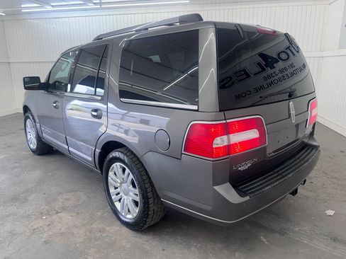 Used 2014 Lincoln Navigator 4WD image 7