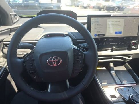 Used 2026 Toyota C-HR AWD/4WD image 18
