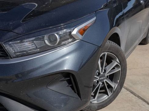 Used 2024 Kia Forte LXS image 3