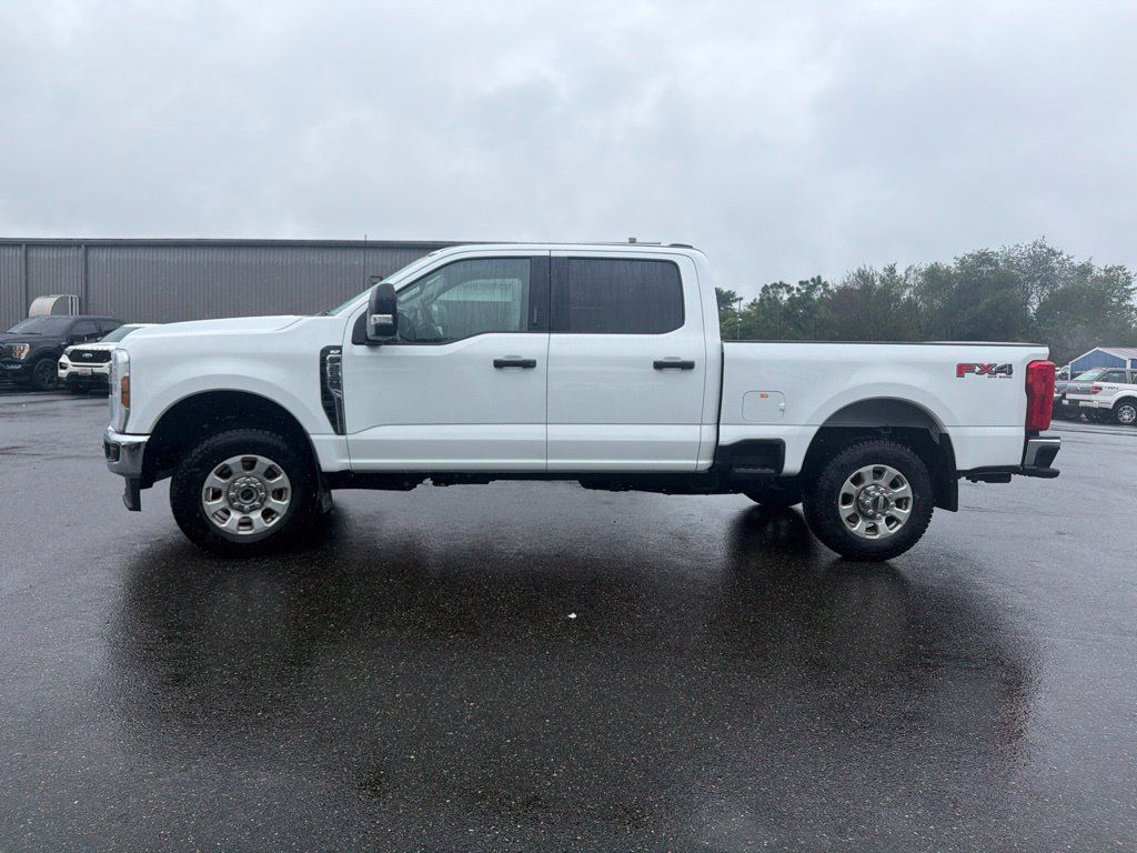 Used 2024 Ford F250 XLT w/ FX4 Off-Road Package AWD/4WD image 4