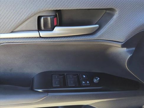 Certified 2025 Toyota Camry SE FWD image 9