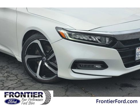 Used 2019 Honda Accord Sport image 6